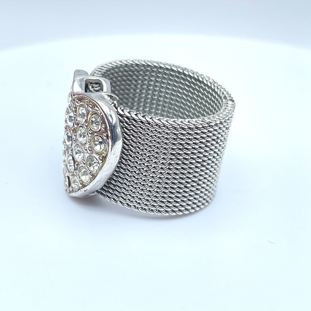 Silver-Tone Mesh Style Pave Rhinestone Heart-Shaped Top Class Band Cocktail Ring - Picture 5 of 8